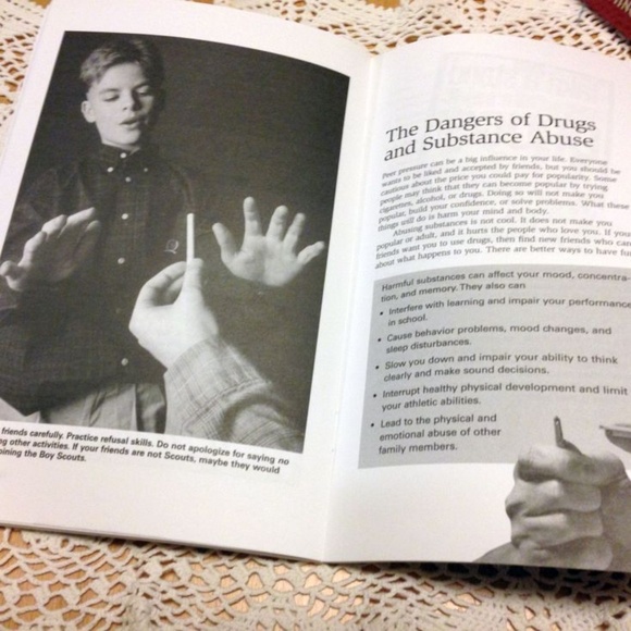 3 for $10 book sale! Boy Scouts Collectible, Boy Scouts Family Life - Picture 4 of 4